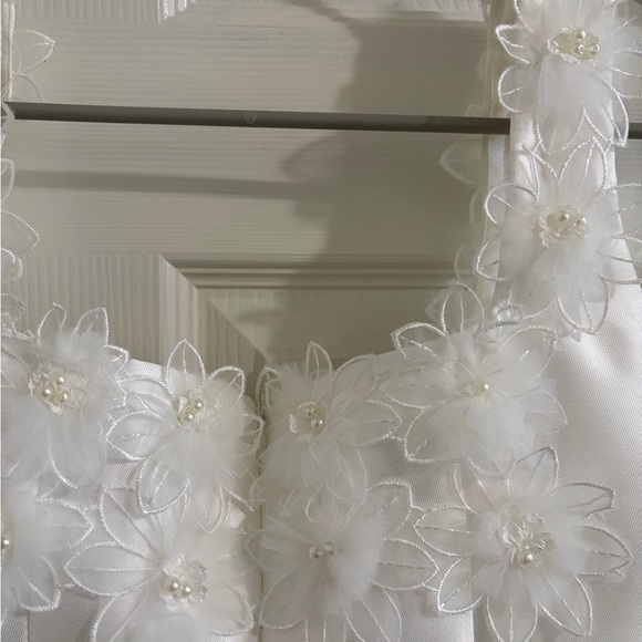 Elliatt Elder Dress White Mini - Picture 8 of 15